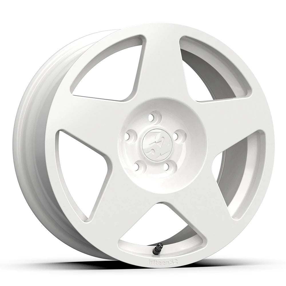 17x7.5 fifteen52 Tarmac Rally White (Gloss) Wheel 5x100 (30mm)
