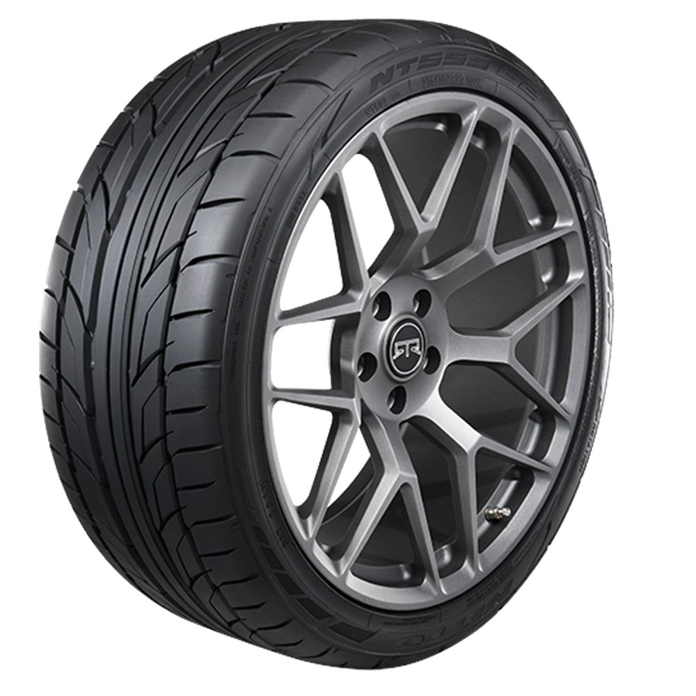 315/40R18 Nitto NT555 G2 Tire