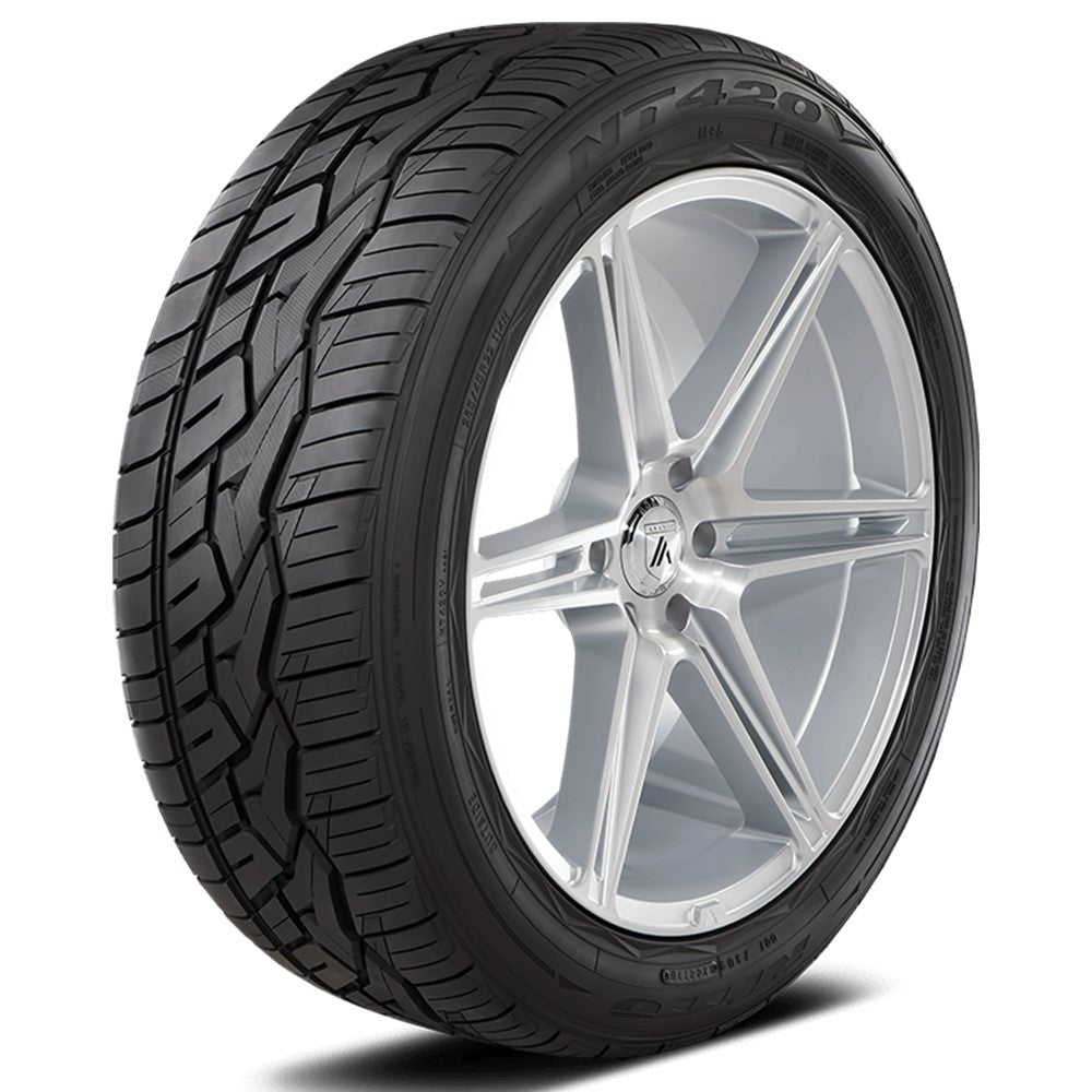 305/35R24 Nitto NT420V Tire