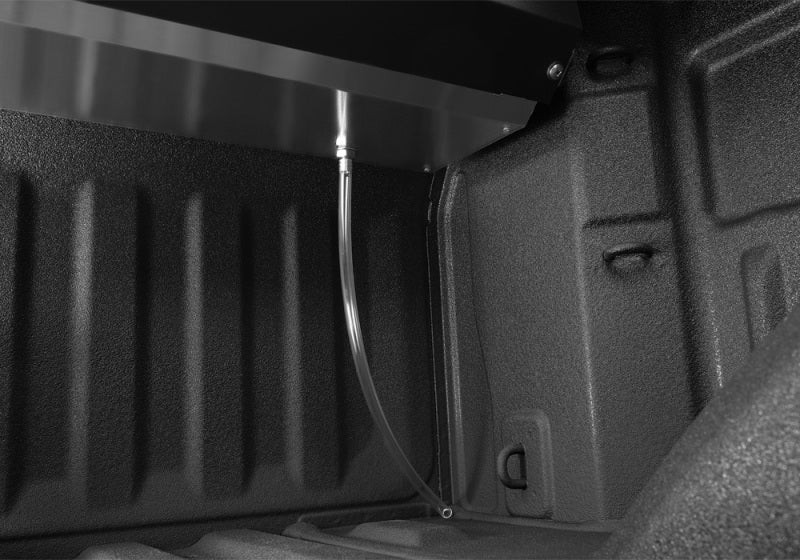 Roll-N-Lock 2019 Chevrolet Silverado 1500 SB 77-3/4in A-Series Retractable Tonneau Cover