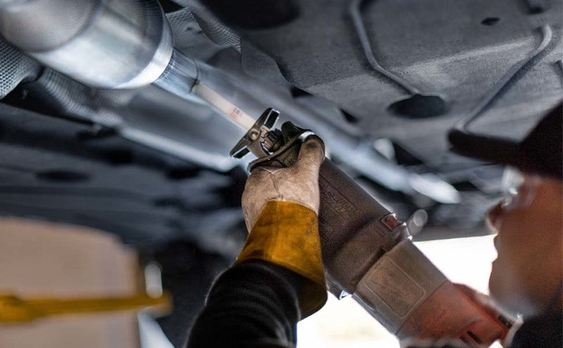 MagnaFlow Universal Catalytic Converter 2.25 Rear