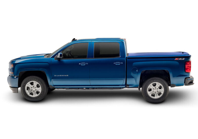 UnderCover 17-18 Chevy Silverado 1500 (19 Legacy) 5.8ft Lux Bed Cover - Gasoline