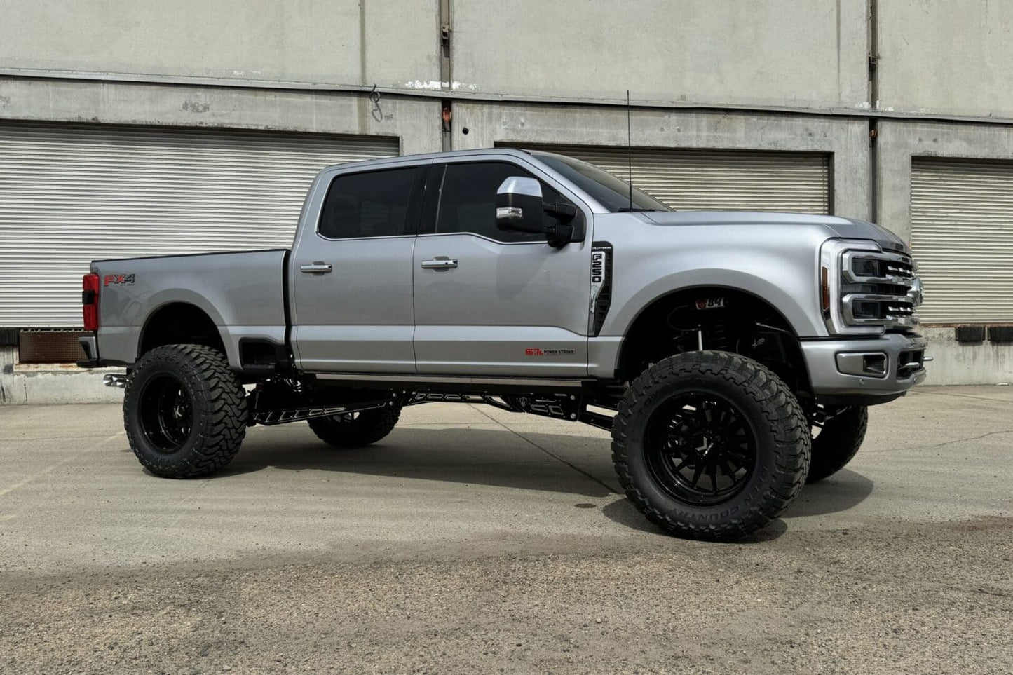 McGaughys Premium S/S Traction Bar Kit 2023-2024 Ford F250 Short Bed