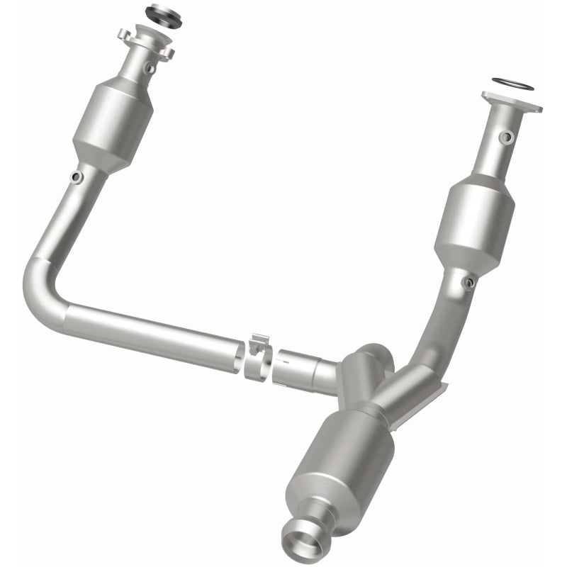 MagnaFlow 14-15 Chevrolet Silverado 1500 5.3L Direct-Fit Catalytic Converter