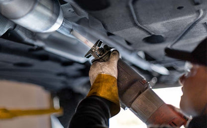 MagnaFlow Carb Compliant SS Univ. Catalytic Converter 8.125in Body L X 5in Body W (2.50 CA Spun)