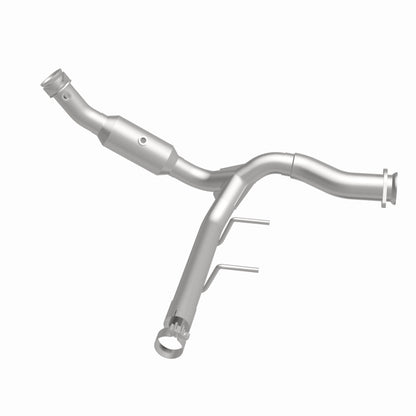 MagnaFlow 15-17 Ford F-150 5.0L Direct Fit Converter