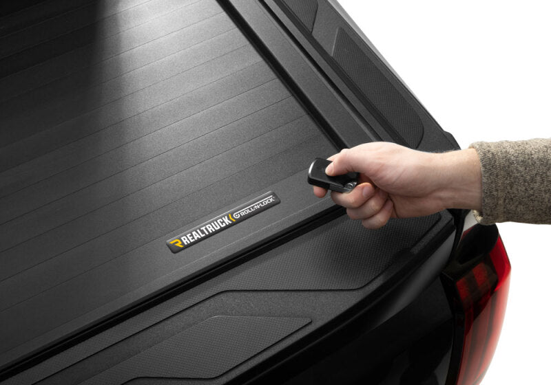 Roll-N-Lock 2022 Toyota Tundra (66.7in. Bed Length) E-Series XT Retractable Tonneau Cover
