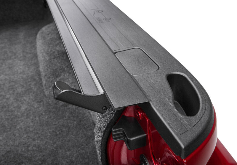 BAK 99-07 Ford Super Duty Revolver X4s 6.9ft Bed Cover