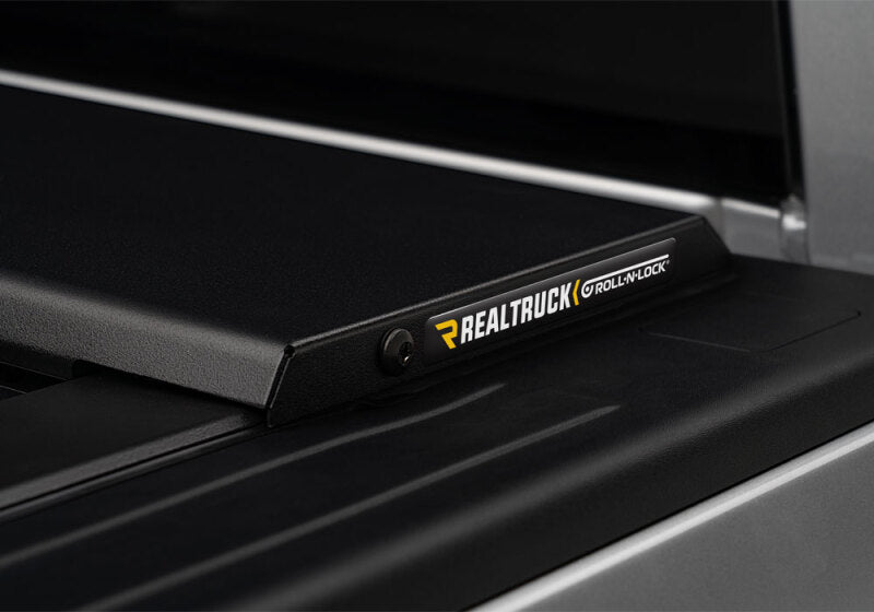 Roll-N-Lock 16-17 Toyota Tacoma Double Cab 60-1/2in E-Series Retractable Tonneau Cover