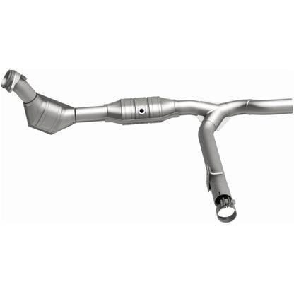 MagnaFlow Direct Fit Catalytic Converter 99-00 Ford F-150 4.6L