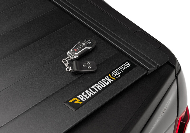 Retrax 2022+ Toyota Tundra Regular & Double Cab 6.5ft Bed w/ Deck Rail System PowertraxPRO MX