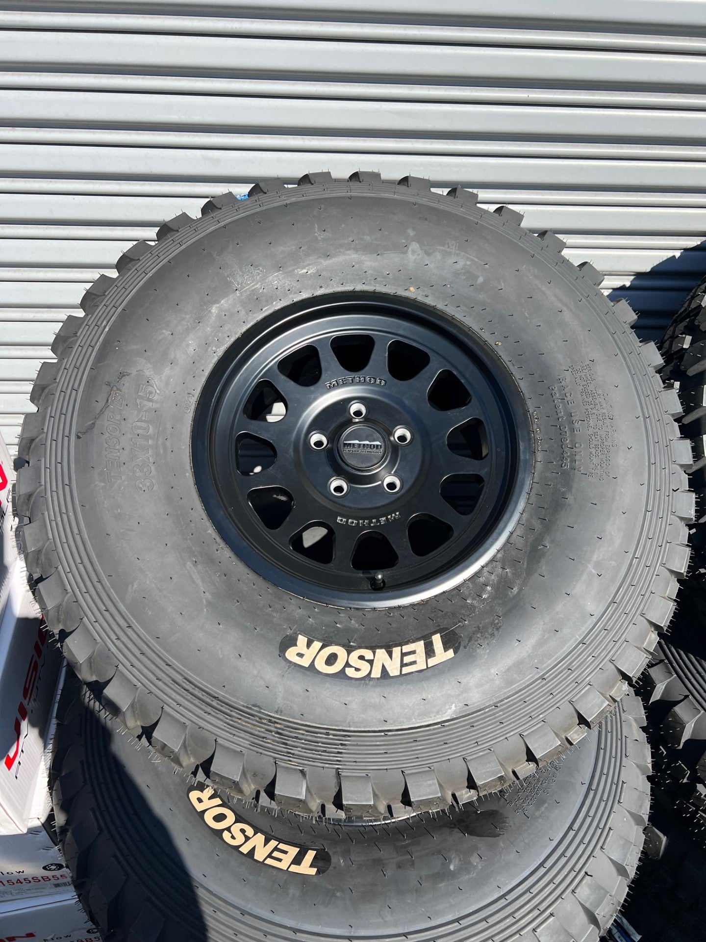 15" Method MR414 Wheel / 33" Tensor DS Series Tires - FOR RZR PRO-R