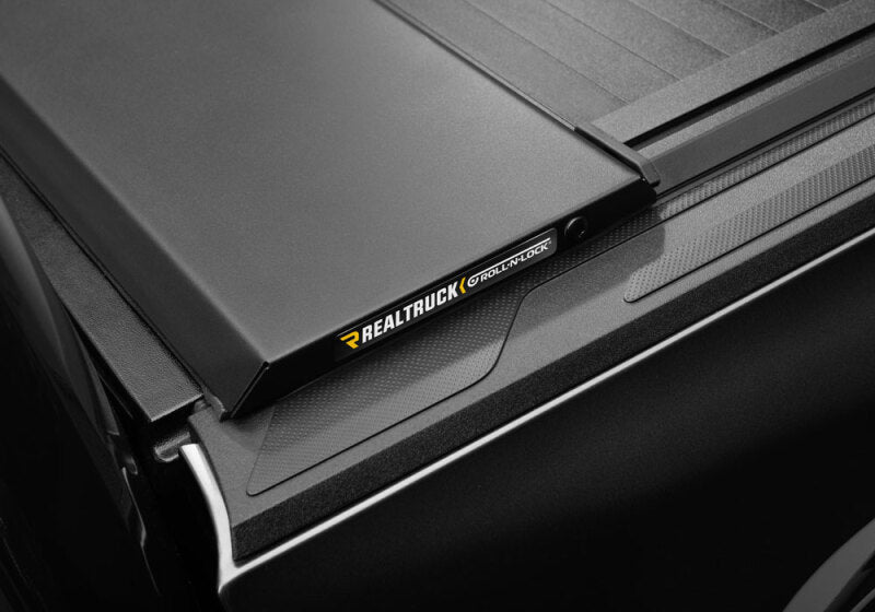 Roll-N-Lock 2022 Toyota Tundra (66.7in. Bed Length) E-Series XT Retractable Tonneau Cover