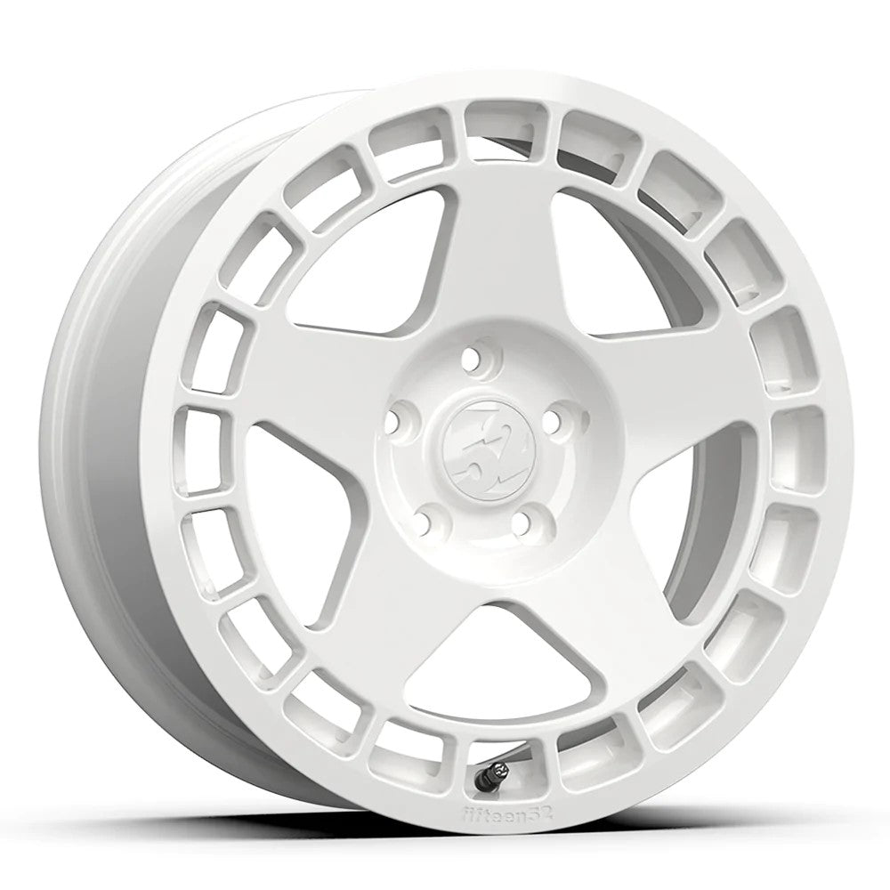 18x8.5 fifteen52 Turbomac Rally White (Gloss) Wheel 5x4.5 (30mm)