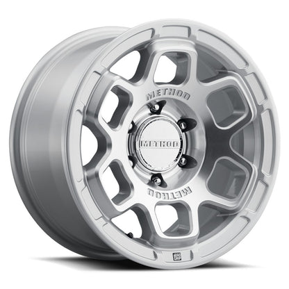 18x9 Method MR710 HD Bead Grip Machined - Clear Coat Wheel 6x5.5 (12mm)